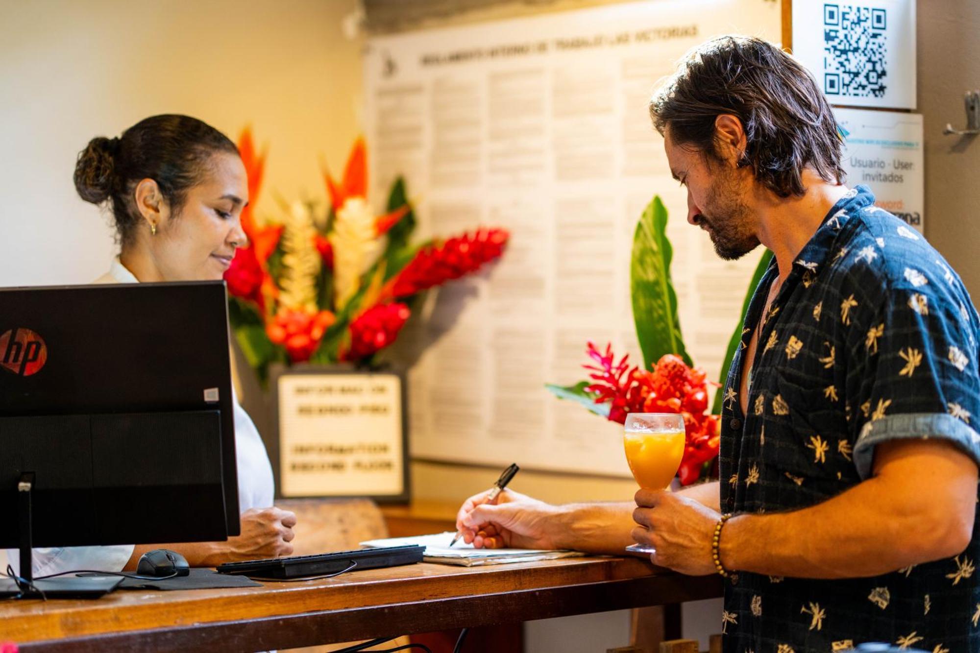 Tayrona Juanchos House Hostel 洛斯纳兰霍斯 外观 照片